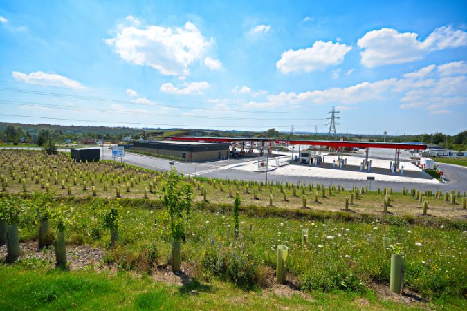 Green-tech is Major supplier to new Leeds Skelton Lake M1 Services