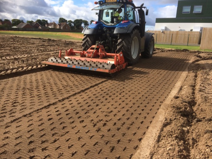 Green-tech supply over 2000 tonnes of Green-tree Topsoil for new Secondary School